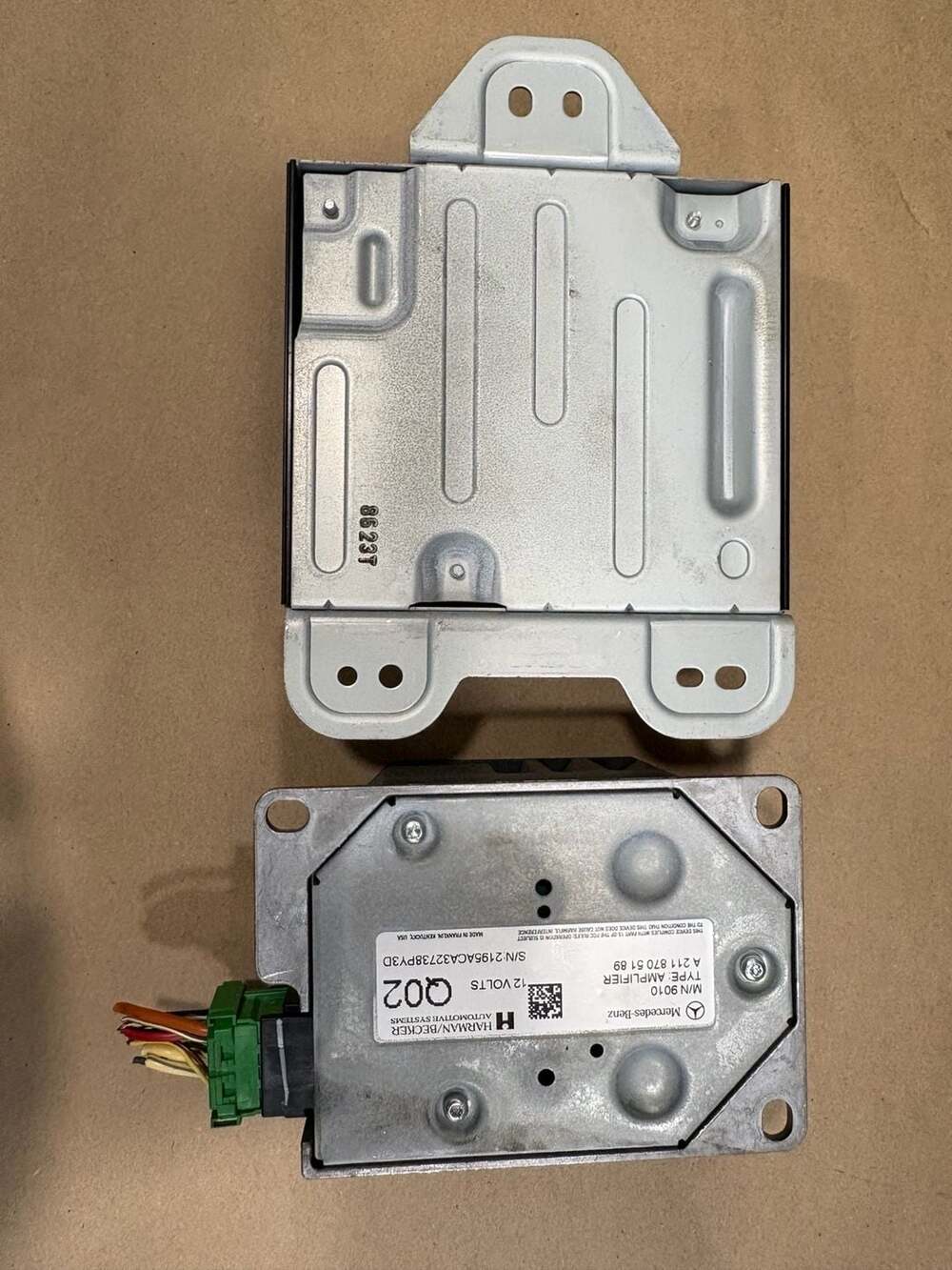 2009 Mercedes-Benz GL450 OEM Harman Becker Audio Amplifier A2118705189